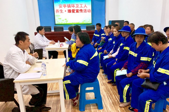 志愿服务助健康  义诊活动暖人心